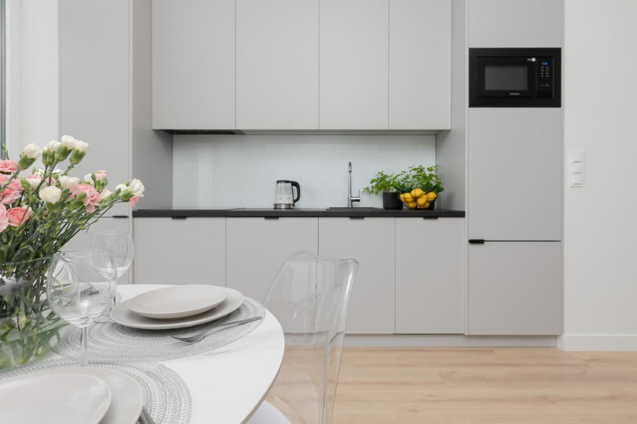 Spacious Apartment With Panoramic View Of Warsaw By Noclegi Renters Eksteriør billede