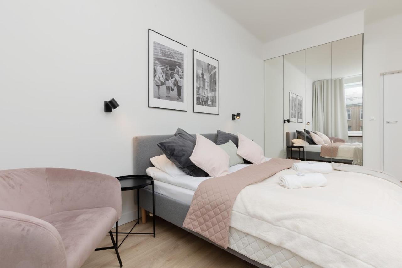 Spacious Apartment With Panoramic View Of Warsaw By Noclegi Renters Eksteriør billede